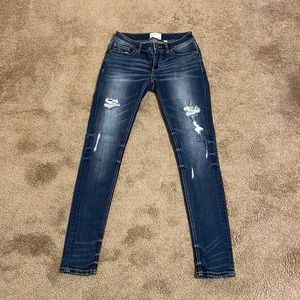 Women’s BKE jeans. Size 26 R. Good condition.
